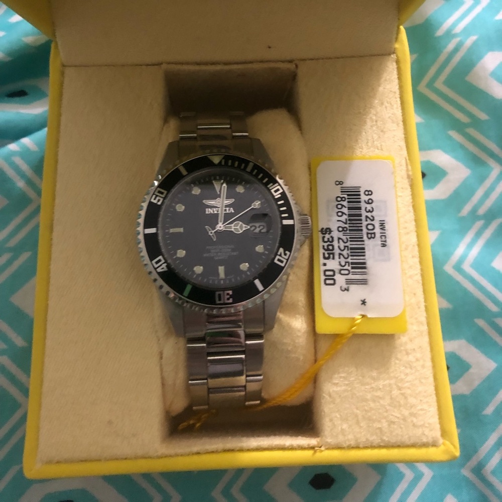INVICTA MENS WATCH LIKE NEW
